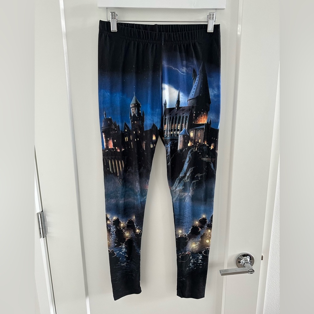 Harry Potter castle leggings, size M